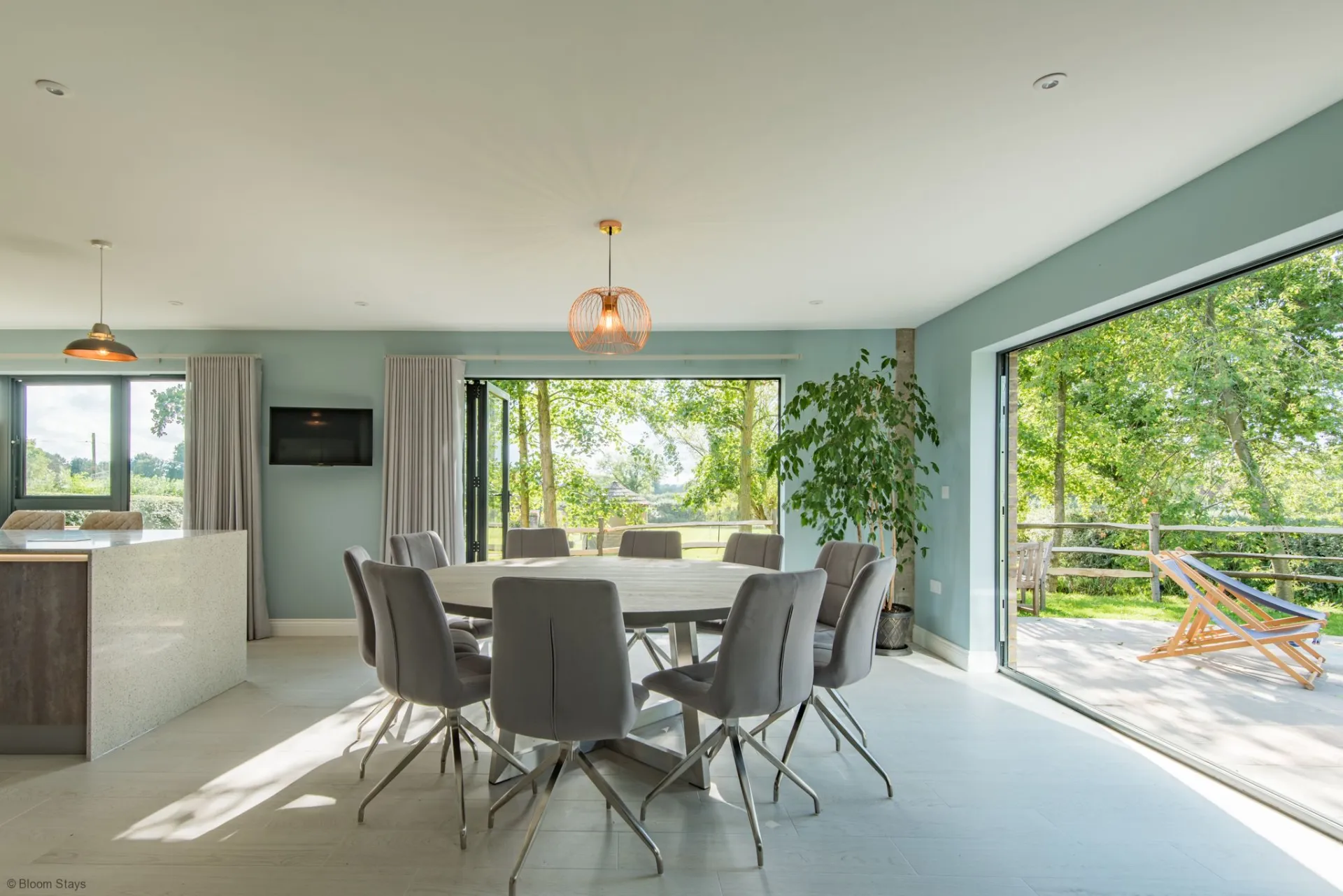 Dinning Area 1